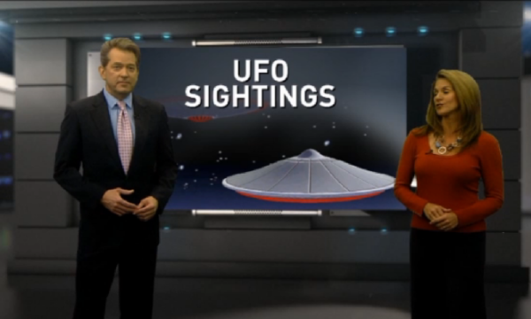 Gli UFO si godono i fuochi d’artificio festeggiando l’arrivo del 2014